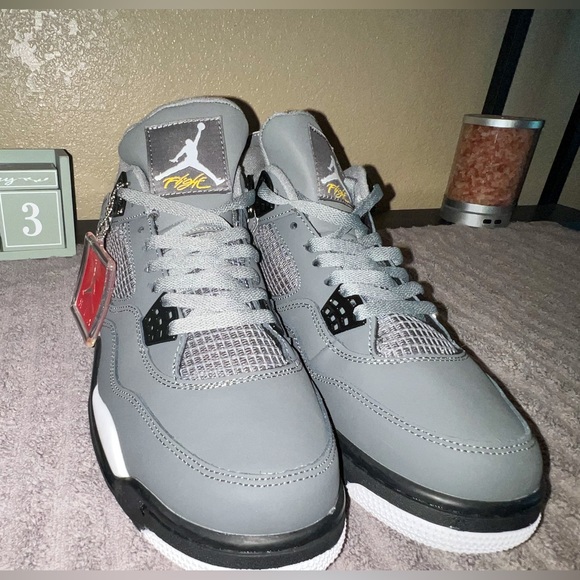 Air Jordan 4’s Cool Grey - Picture 3 of 5